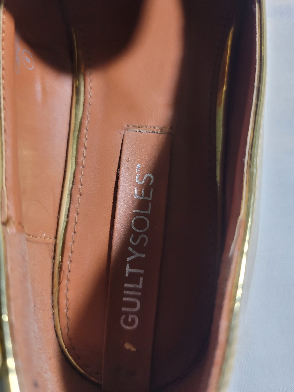 Guiltysoles Women's Metallic Gold Ballet Flats - Tan Interior